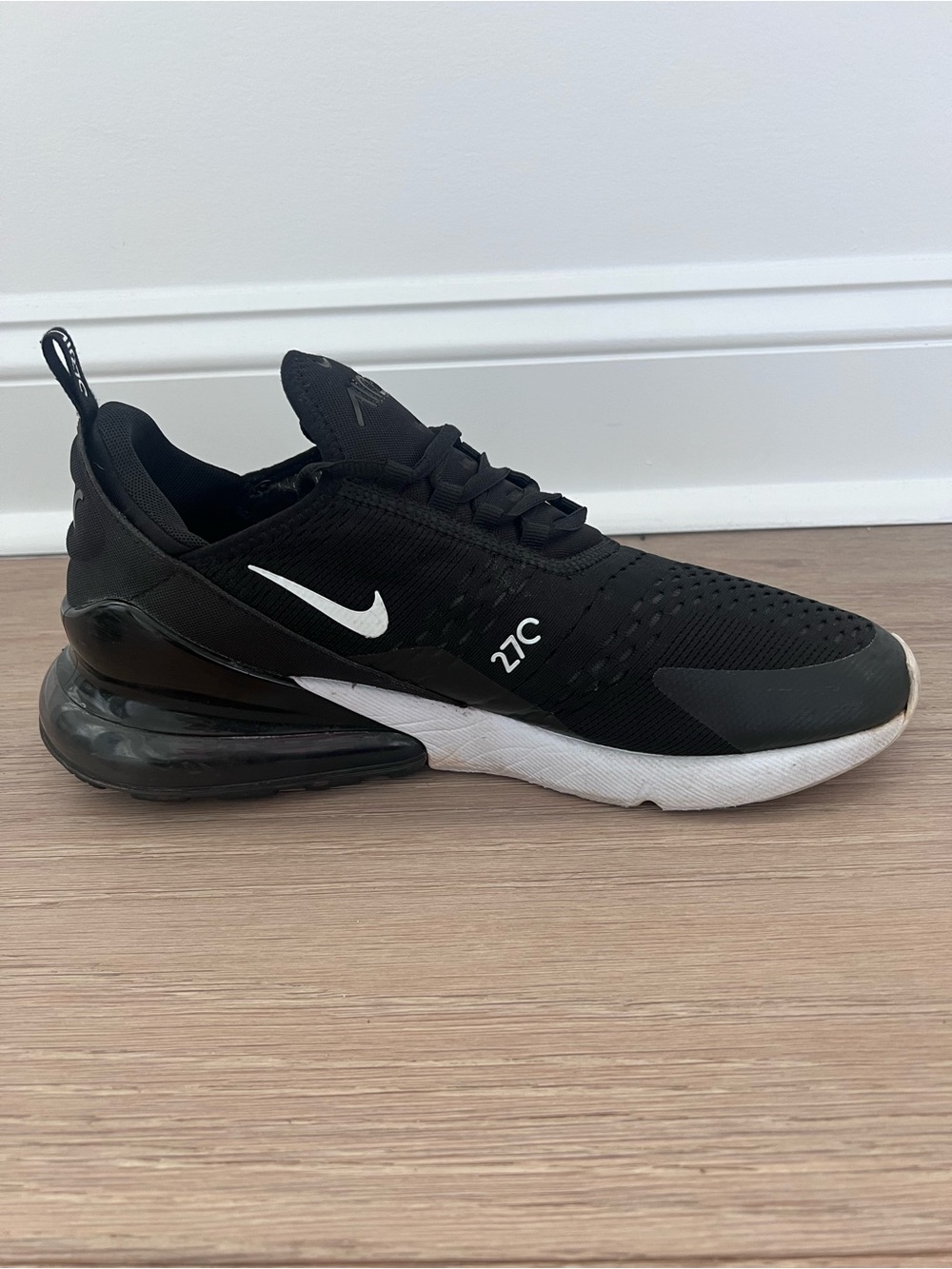 Nike Air Max 270 Men's Size 11.5 Black White Shoe Sneakers AH8050-002 - Picture 4 of 10